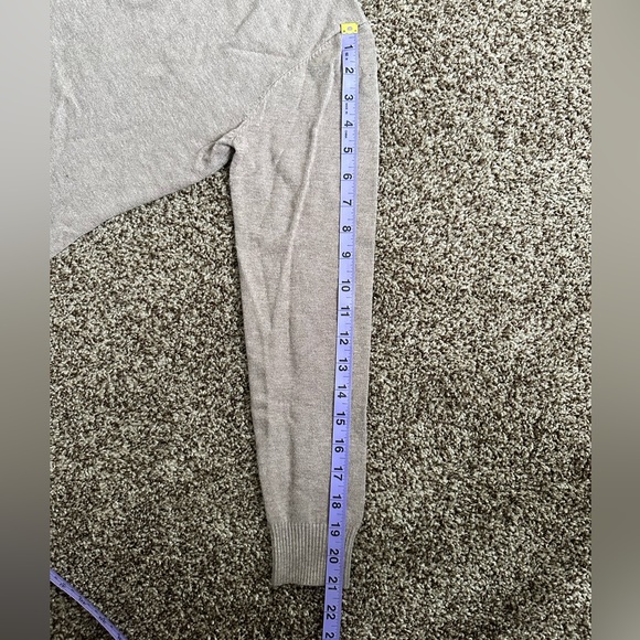 Long sleeve sweater size S/M - Picture 5 of 5